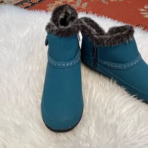 Women's Teal Winter Boots